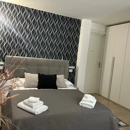 Guest house Casa Adriatik & Marina Telti